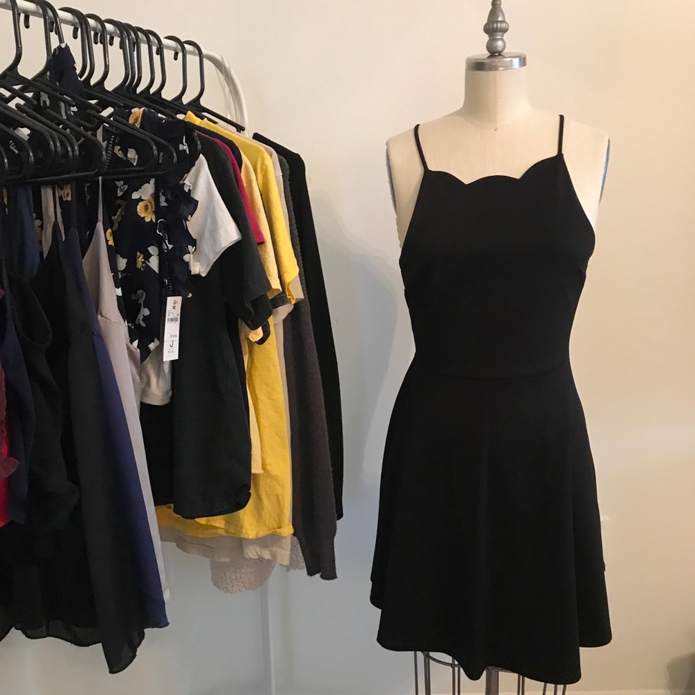 Black Clam Shell Dress